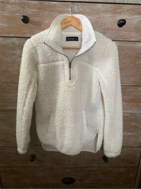 Abercrombie and Fitch half zip Sherpa pull over
